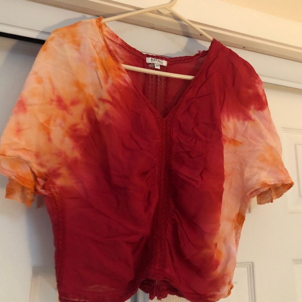 Buffalo David Bitton Red Orange Tie-Dye V-Neck Short Sleeve Top